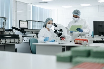 浙江雙第一 華妝檢測立足化妝品檢測行業(yè)，致力創(chuàng)新發(fā)展檢測服務(wù)